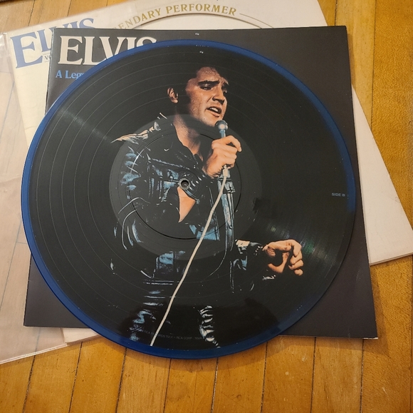 Elvis Vol. 3 A Legendary Performer vintage vinyl album picture record Fair - Picture 11 of 11